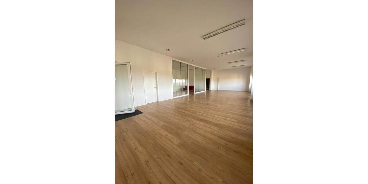 Gewerbeobjekt Villingen-Schwenningen Schwenningen - 1.300&euro; | Angebot:25989932