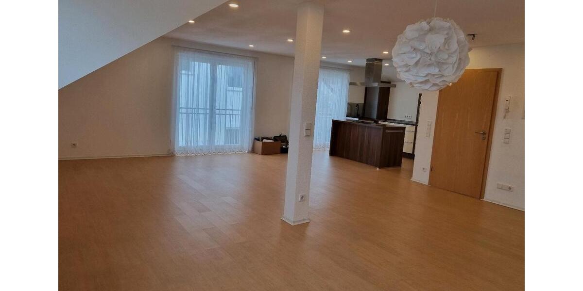 Einfamilienhaus Rottweil - 9 Zimmer, 268 m&sup2;, 686.000&euro; | Angebot:19097822