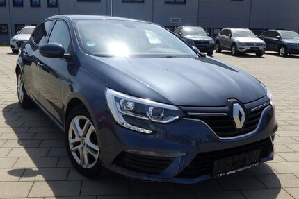 Renault Megane 50.000 km 9.945 &euro; Zimmern 78658