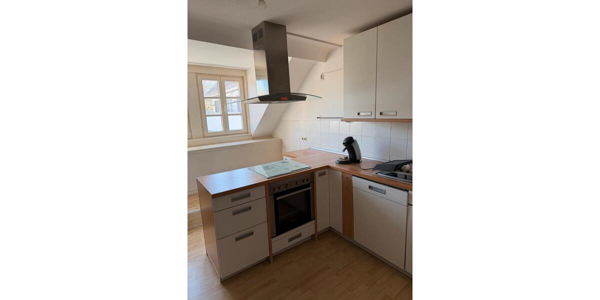 Dachgeschoßwohnung Villingen-Schwenningen Schwenningen - 3 Zimmer, 105 m&sup2;, 890&euro; | Angebot:26272312