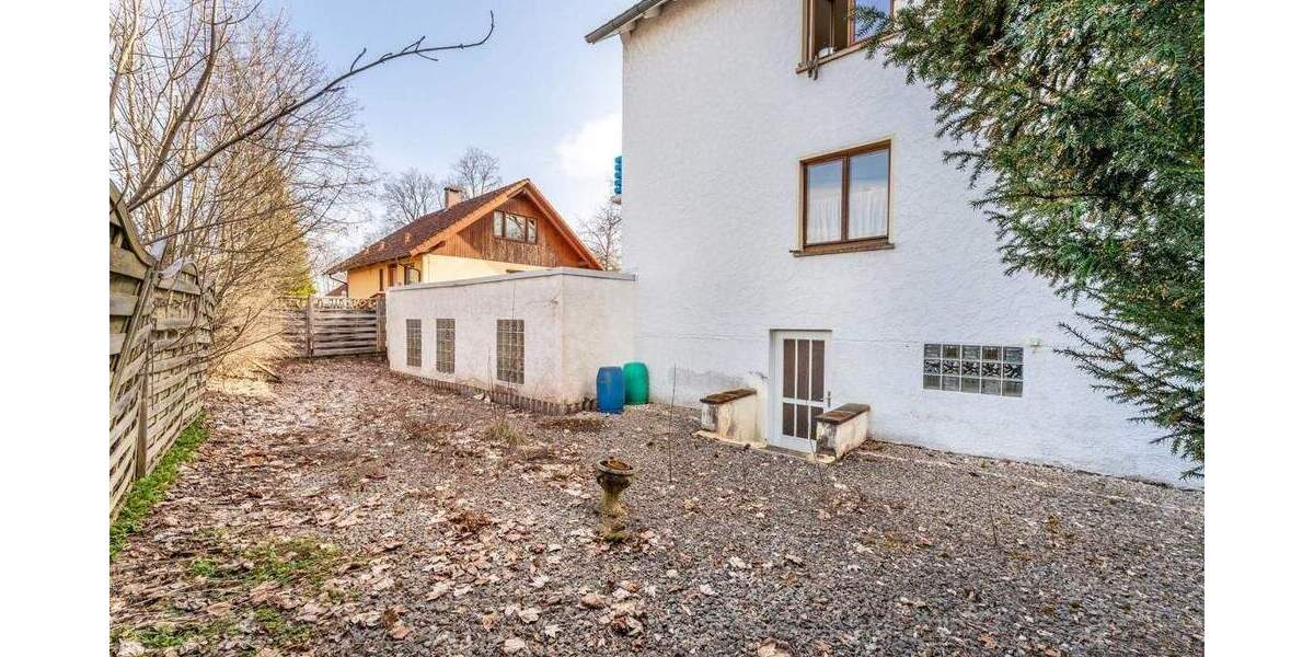 Mehrfamilienhaus, Wohnhaus Villingen-Schwenningen Villingen - 8 Zimmer, 162 m&sup2;, 369.000&euro; | Angebot:25698695