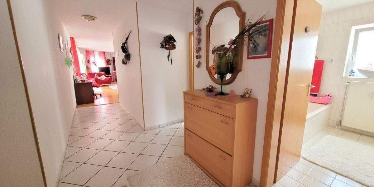 Etagenwohnung Donaueschingen - 3 Zimmer, 91 m&sup2;, 259.000&euro; | Angebot:25664934