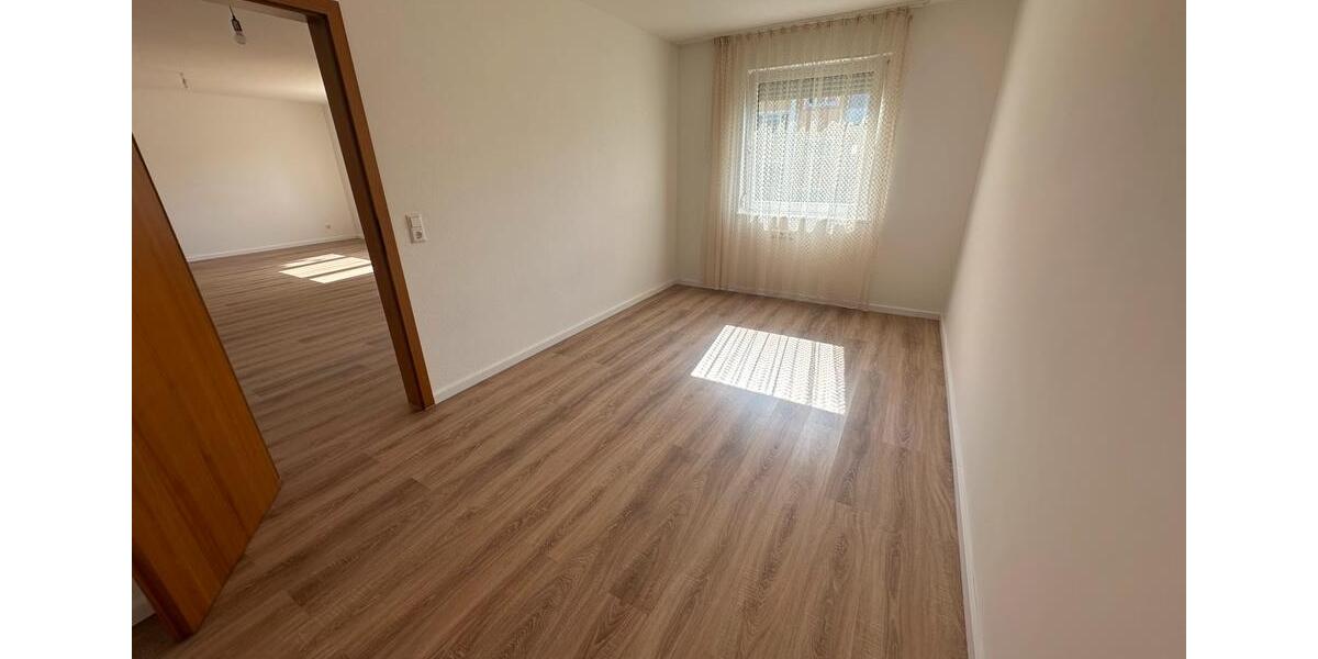 Etagenwohnung Tuttlingen - 3.5 Zimmer, 82 m&sup2;, 1.000&euro; | Angebot:25636804