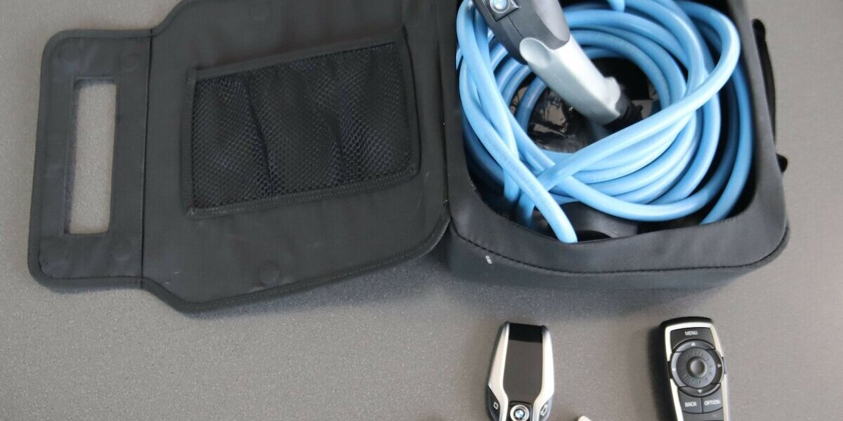 BMW 530e iPERFORMANCE/LUXURY LINE/TV/INNOVATIONS 132.551 km 25.900 &euro; Villingen-Schwenningen 78054