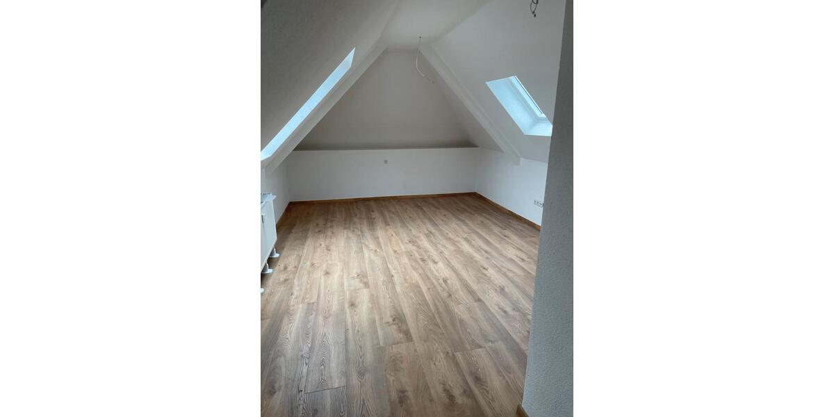 Dachgeschoßwohnung Villingen-Schwenningen Schwenningen - 1 Zimmer, 55 m&sup2;, 650&euro; | Angebot:26415246