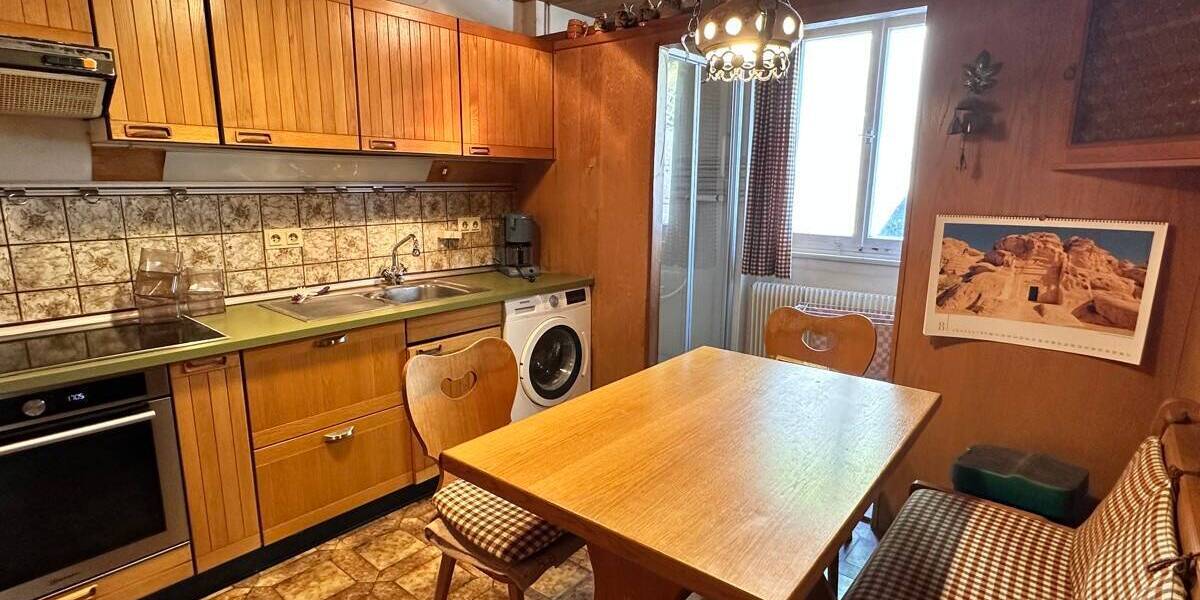 Einfamilienhaus Schramberg - 8 Zimmer, 170 m&sup2;, 175.000&euro; | Angebot:25683346