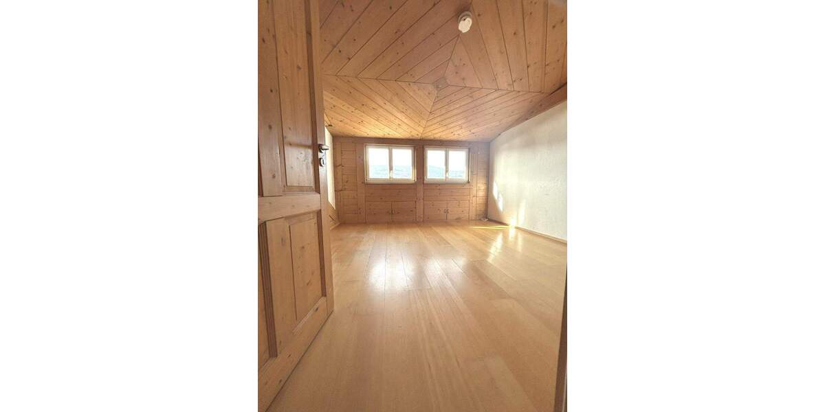 Etagenwohnung Titisee-Neustadt Neustadt - 3 Zimmer, 93 m&sup2;, 265.000&euro; | Angebot:25745145