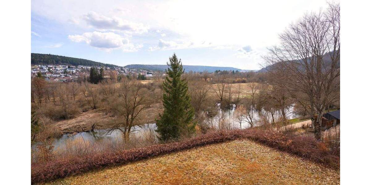 Einfamilienhaus Tuttlingen - 9 Zimmer, 385.000&euro; | Angebot:26500029