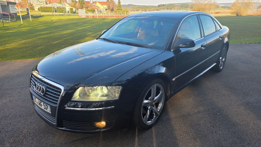 Audi A8 225.000 km 9.500 &euro; Aldingen 78554