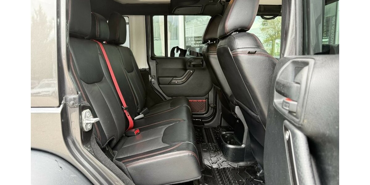Jeep Wrangler RUBICON RECON UNLIMTED/SERVICE.BEI.JEEP 192.271 km 25.900 &euro; Villingen-Schwenningen 78054