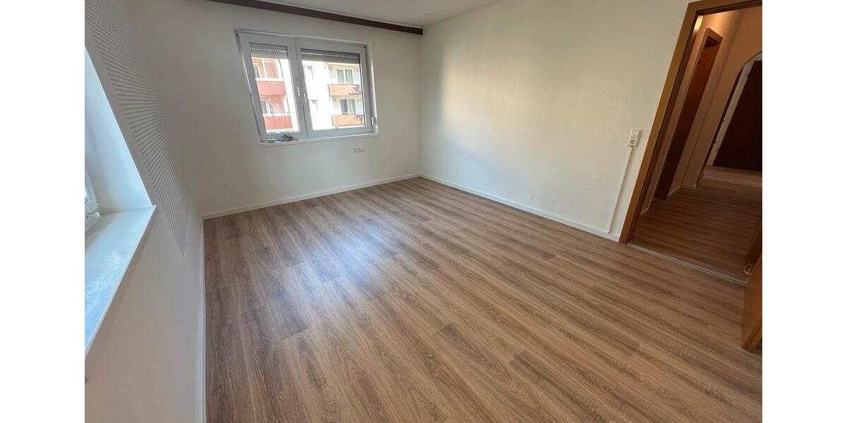 Etagenwohnung Tuttlingen - 3.5 Zimmer, 82 m&sup2;, 1.000&euro; | Angebot:25636804