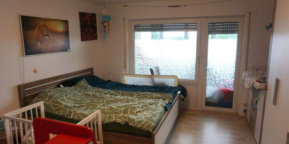 Etagenwohnung Oberndorf am Neckar Lindenhof - 3 Zimmer, 96 m&sup2;, 199.000&euro; | Angebot:25707732