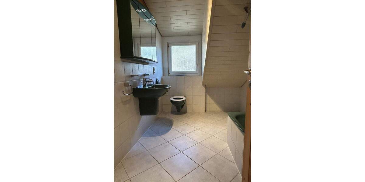 Etagenwohnung Titisee-Neustadt Neustadt - 3 Zimmer, 93 m&sup2;, 265.000&euro; | Angebot:25745145