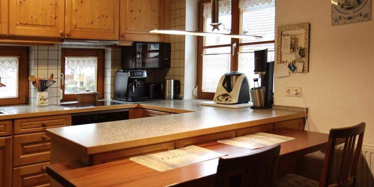 Einfamilienhaus Reichenbach am Heuberg - 9 Zimmer, 210 m&sup2;, 469.000&euro; | Angebot:25821213