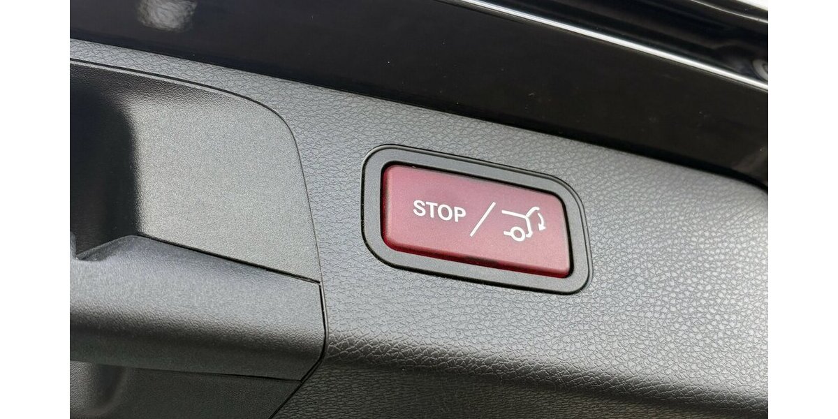 Mercedes-Benz E 200 d VIRTUAL+COCKPIT/KAMERA/NAVI/CARPLAY/SHZ 109.838 km 28.900 &euro; Villingen-Schwenningen 78054