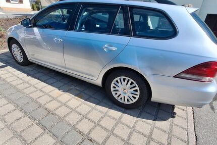 VW Golf 132.000 km 4.900 &euro; donaueschingen 78166