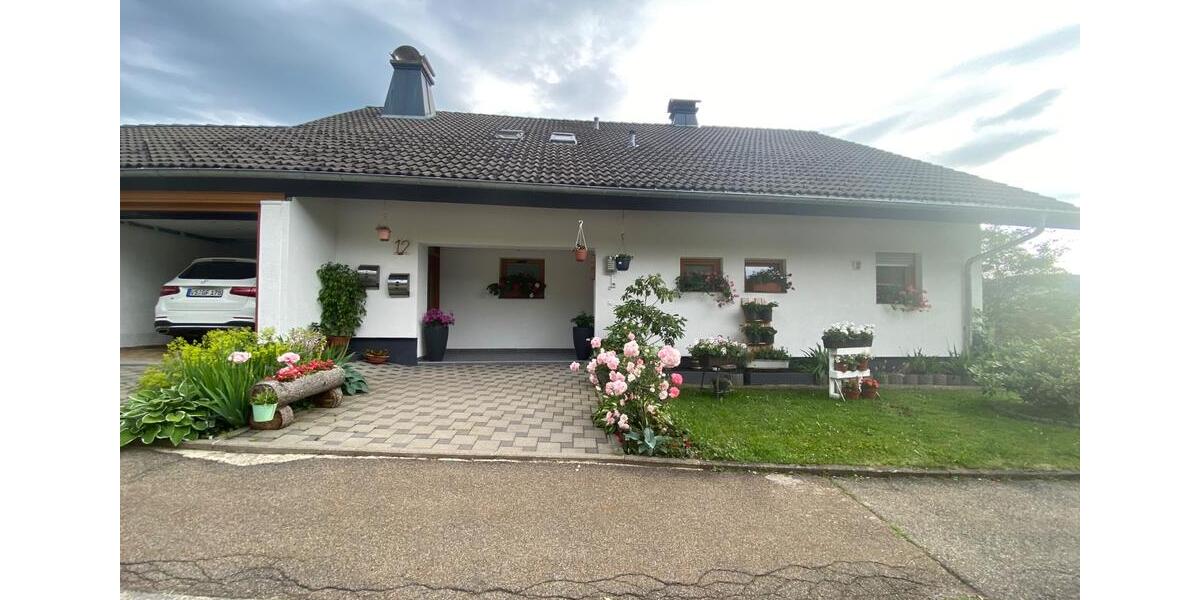 Etagenwohnung Furtwangen im Schwarzwald - 3 Zimmer, 104 m&sup2;, 800&euro; | Angebot:24815029