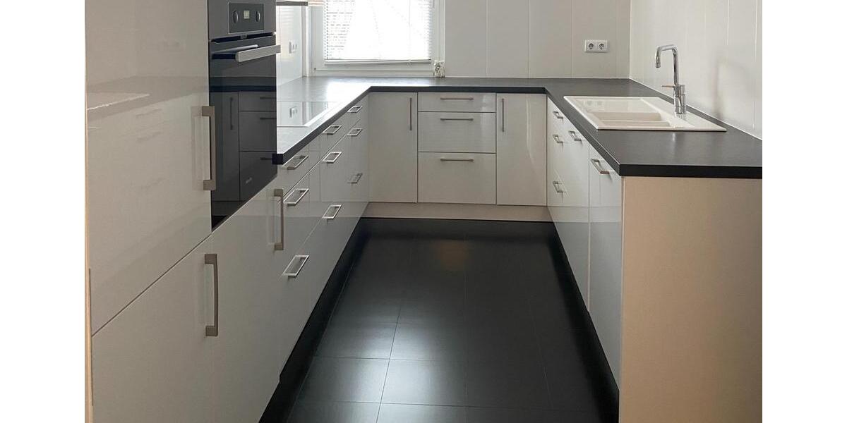 Etagenwohnung Tuttlingen - 4.5 Zimmer, 100 m&sup2;, 269.000&euro; | Angebot:23633622