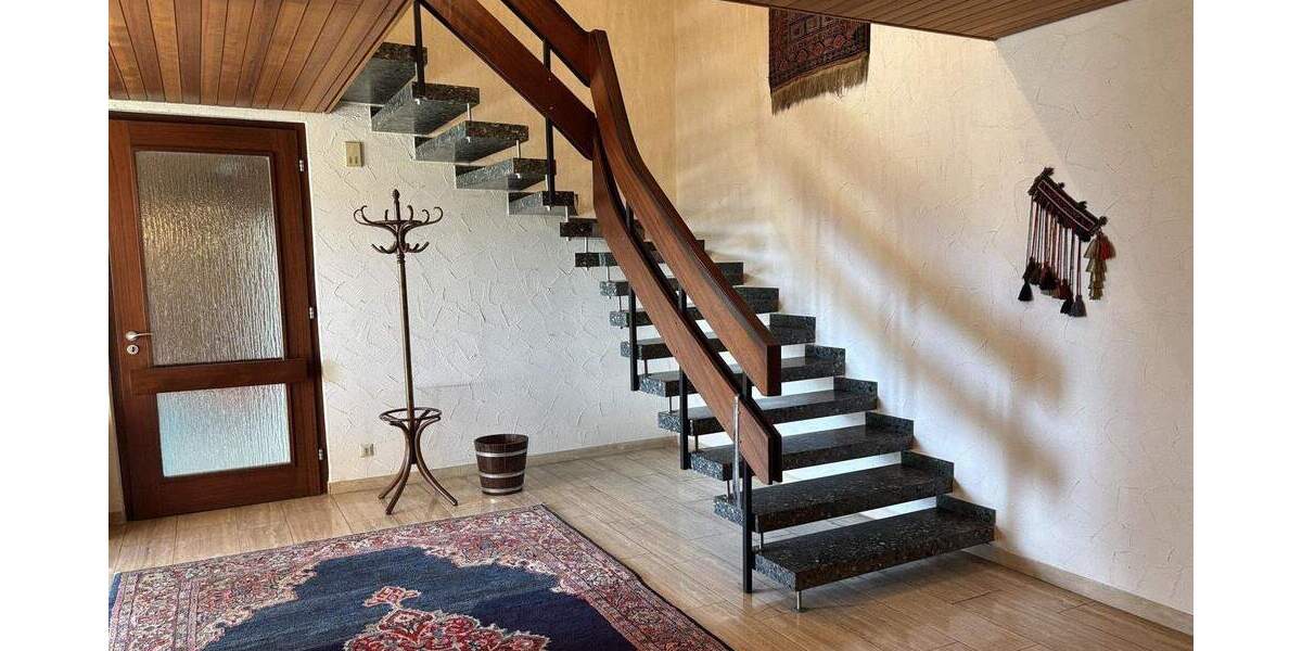 Einfamilienhaus Tuttlingen - 7 Zimmer, 216 m&sup2;, 599.000&euro; | Angebot:25769124