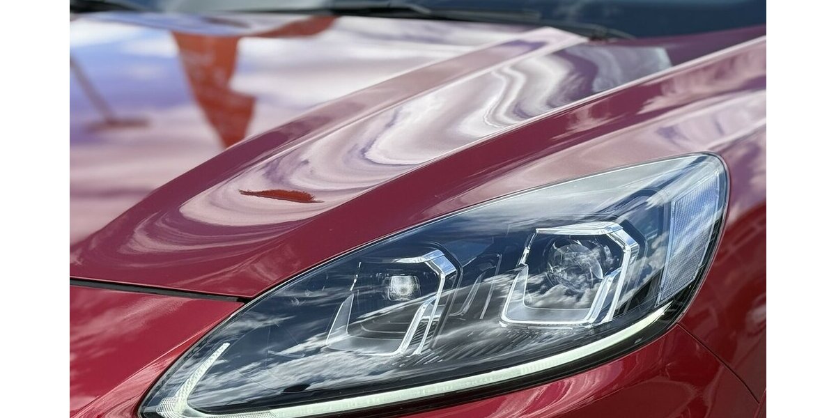 Ford Kuga 2.5 HYBRID ST-LINE X/PANORAMA/KAMERA/1.HAND 26.650 km 23.900 &euro; Villingen-Schwenningen 78054