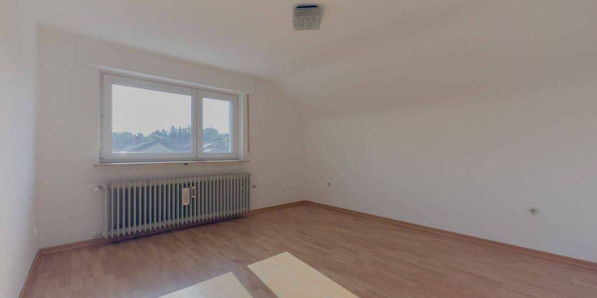 Mehrfamilienhaus, Wohnhaus Deißlingen - 7 Zimmer, 176 m&sup2;, 409.000&euro; | Angebot:25691602