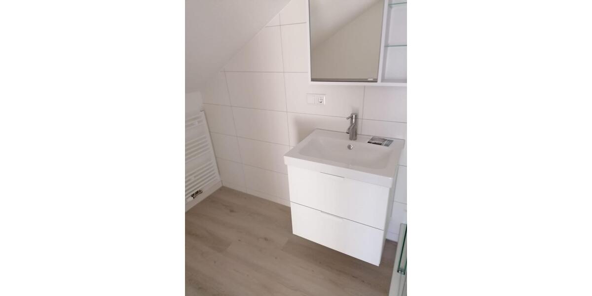 Dachgeschoßwohnung Geisingen - 1 Zimmer, 27 m&sup2;, 370&euro; | Angebot:25554058