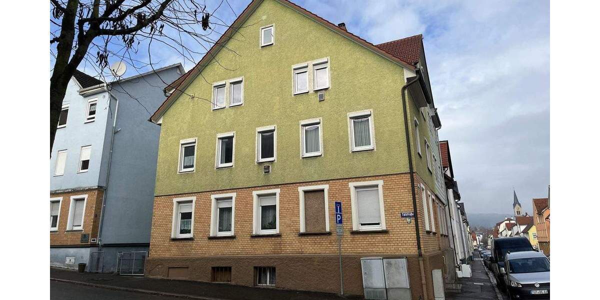 Mehrfamilienhaus, Wohnhaus Tuttlingen - 9 Zimmer, 146 m&sup2;, 339.000&euro; | Angebot:25815739