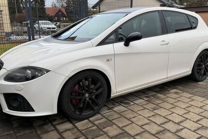 Seat Leon 219.000 km 5.600 &euro; Hardt 78739