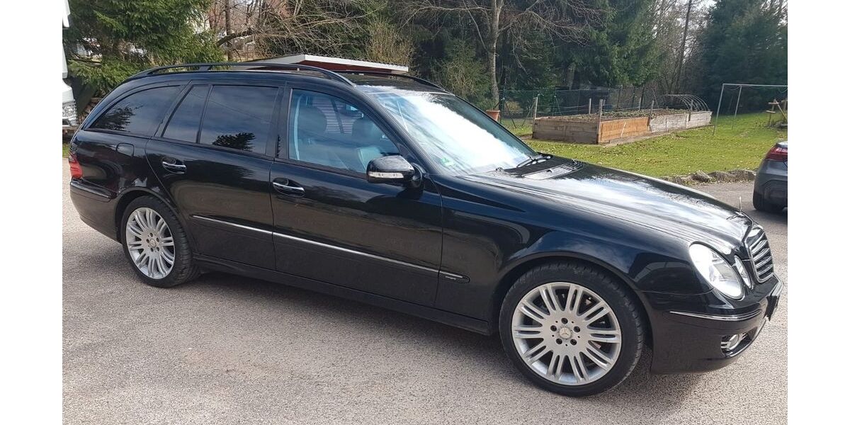 Mercedes-Benz 220 126.779 km 13.500 &euro; Schramberg-Waldmössingen 78713