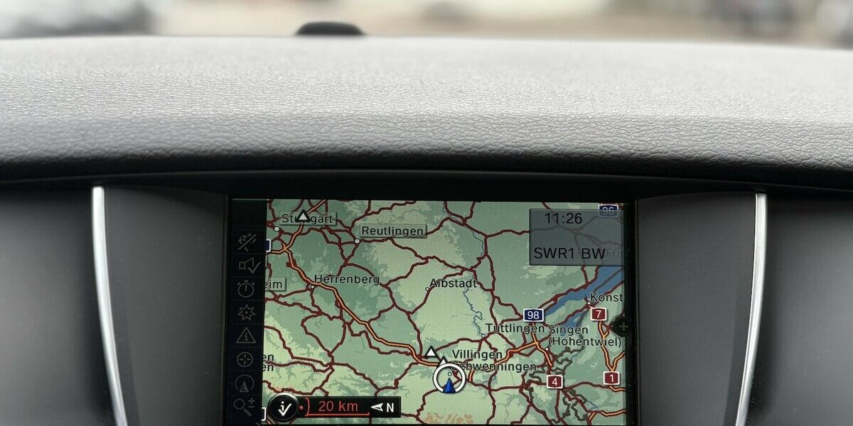 BMW X1 20d xDrive BI-XENON/TEMPOMAT/NAVI/PDC/SHZ/DAB 79.104 km 15.900 &euro; Villingen-Schwenningen 78054