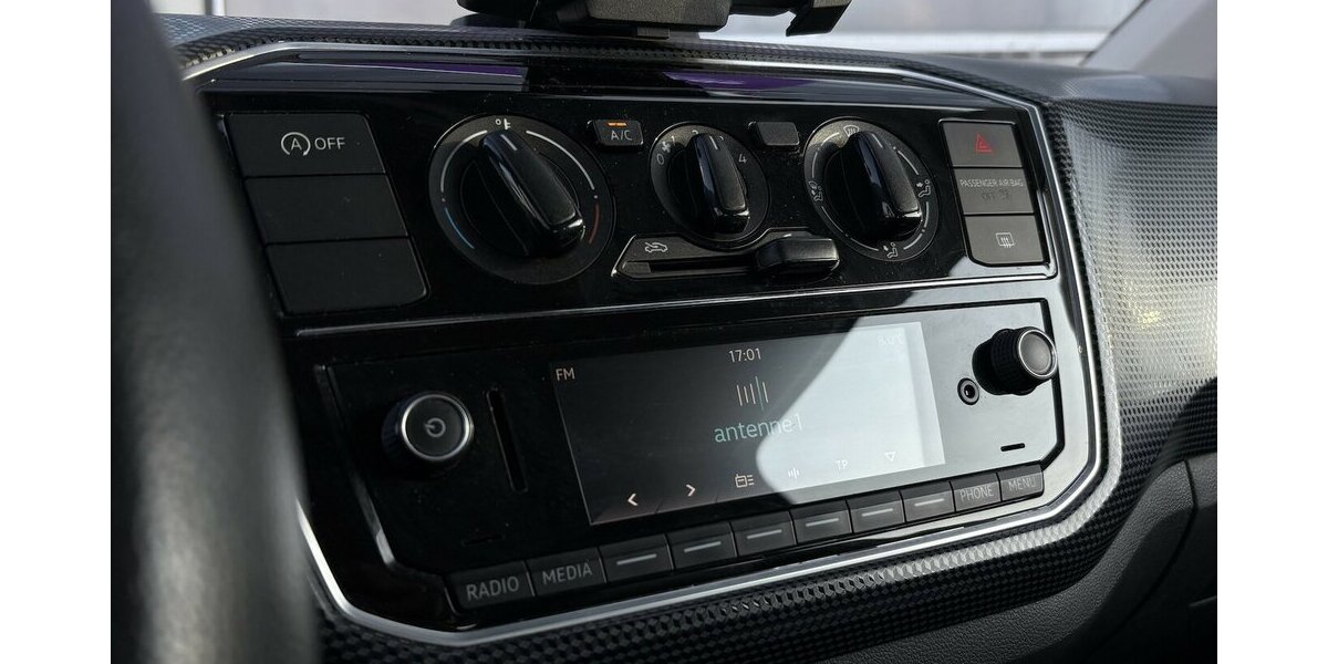 VW up! 1.0 TSI move PDC/KLIMAANLAGE/AUX/ISOFIX 125.127 km 5.900 &euro; Villingen-Schwenningen 78054