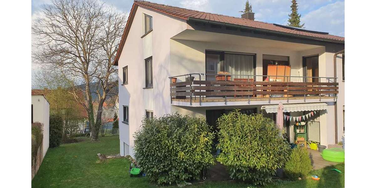 Etagenwohnung Tuttlingen - 3.5 Zimmer, 102 m&sup2;, 940&euro; | Angebot:26794479