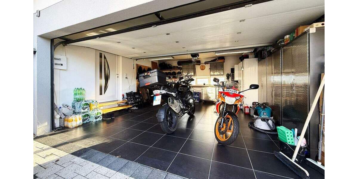 Einfamilienhaus Gunningen - 9 Zimmer, 235 m&sup2;, 799.000&euro; | Angebot:25662393