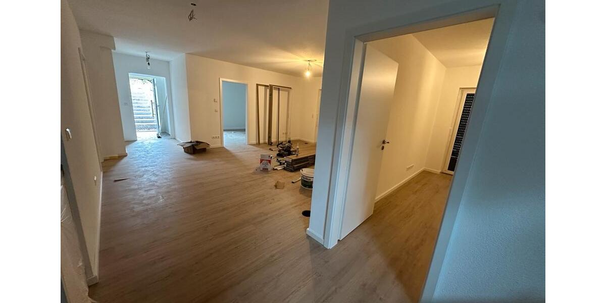 Terrassenwohnung Villingen-Schwenningen Schwenningen - 3.5 Zimmer, 83 m&sup2;, 1.500&euro; | Angebot:25512951