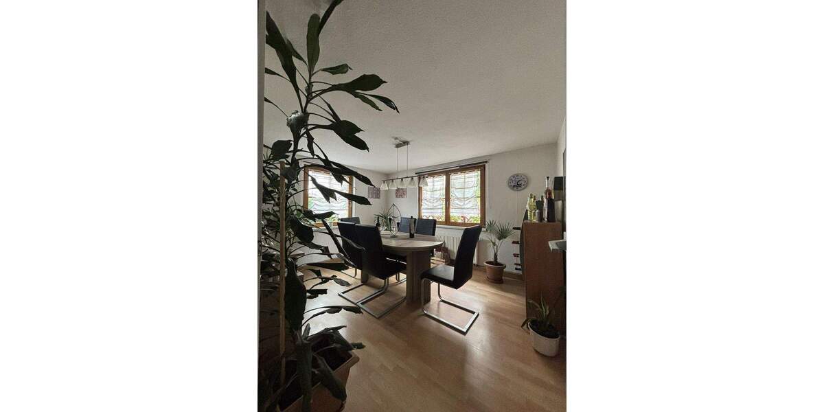 Mehrfamilienhaus, Wohnhaus Reichenbach am Heuberg - 7 Zimmer, 170 m&sup2;, 175.000&euro; | Angebot:25866992