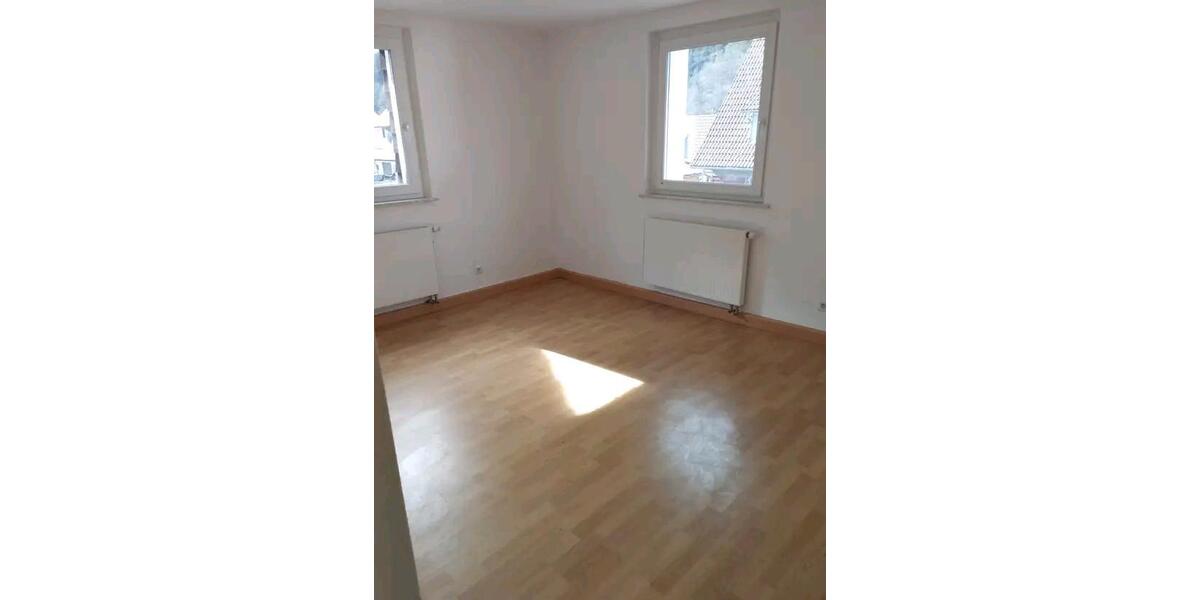 Etagenwohnung Schramberg - 6 Zimmer, 100 m&sup2;, 850&euro; | Angebot:24757321
