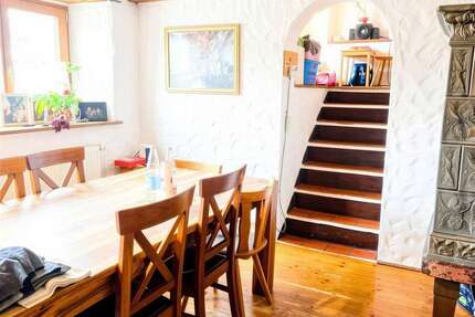 Haus Hüfingen - 8 Zimmer, 140 m&sup2;, 290.000&euro; | Angebot:25895603