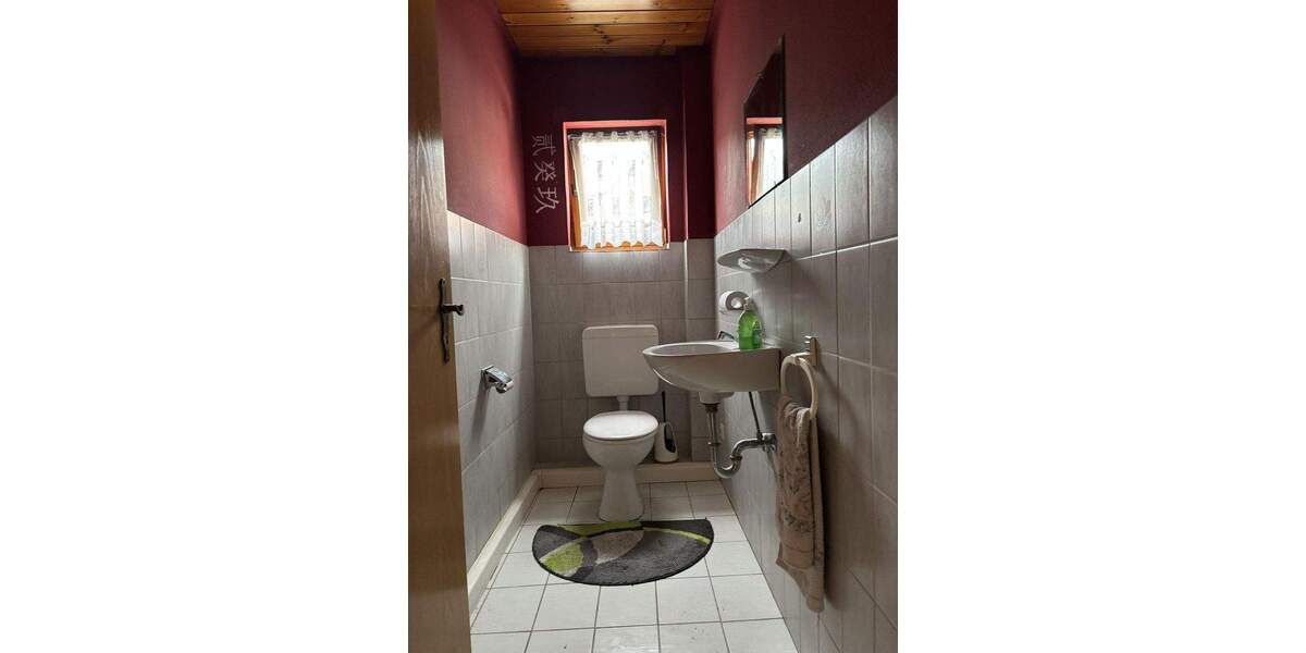 Mehrfamilienhaus, Wohnhaus Reichenbach am Heuberg - 7 Zimmer, 170 m&sup2;, 175.000&euro; | Angebot:25866992