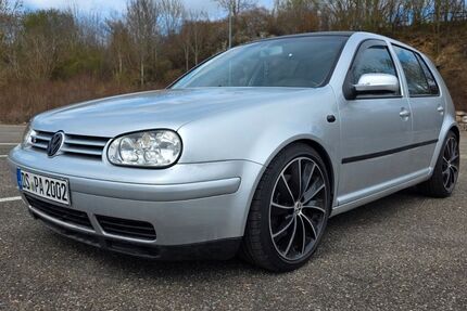 VW Golf 199.000 km 2.450 &euro; Huefingen 78183