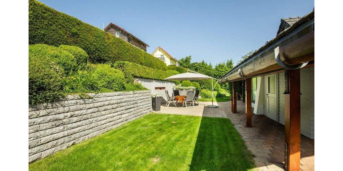 Einfamilienhaus Titisee-Neustadt Neustadt - 9 Zimmer, 230 m&sup2;, 795.000&euro; | Angebot:25835291