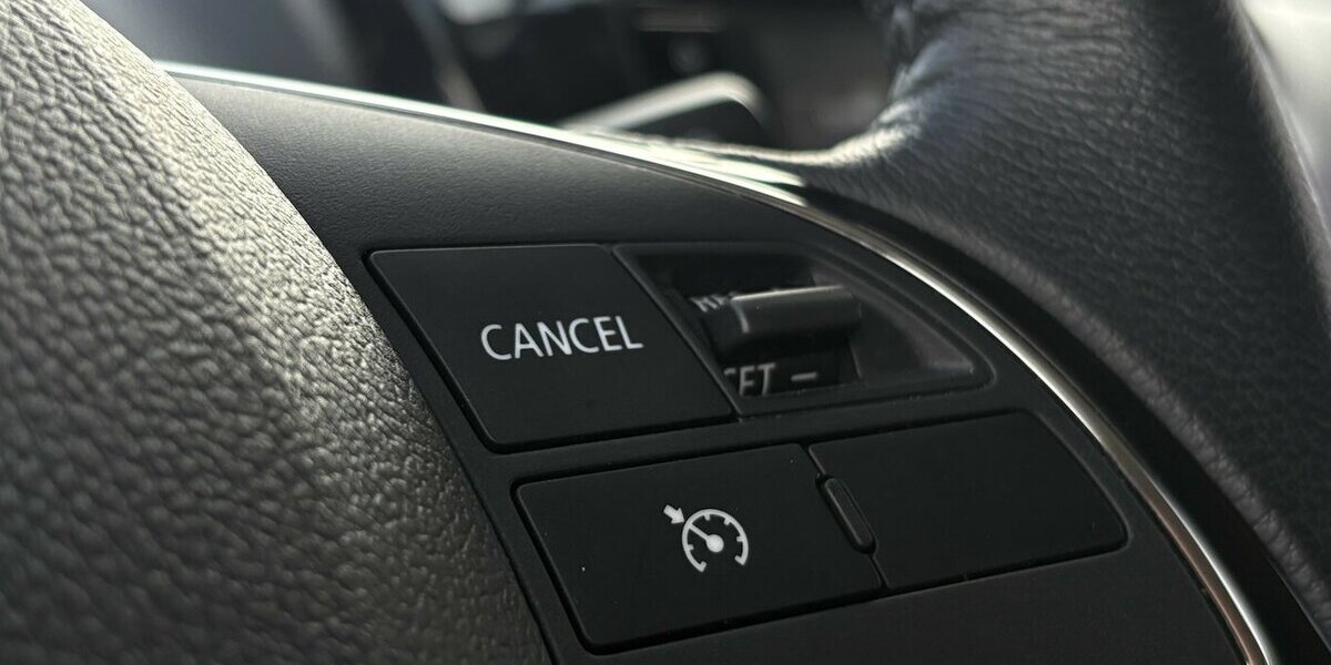 Mitsubishi Space Star SELECT + KLIMA/KAMERA/TEMPOMAT/1.HAND 28.775 km 10.900 &euro; Villingen-Schwenningen 78054