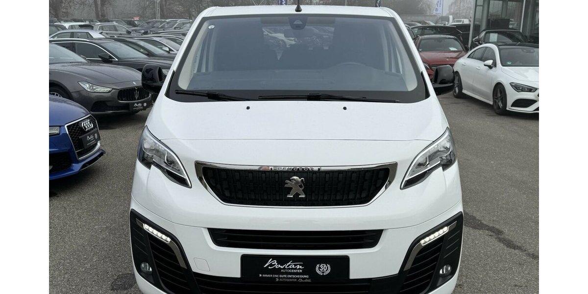 Peugeot Traveller BUSINESS L2 2.0 HDI/NAVI/8-SITZ/1.HAND 81.738 km 29.800 &euro; Villingen-Schwenningen 78054