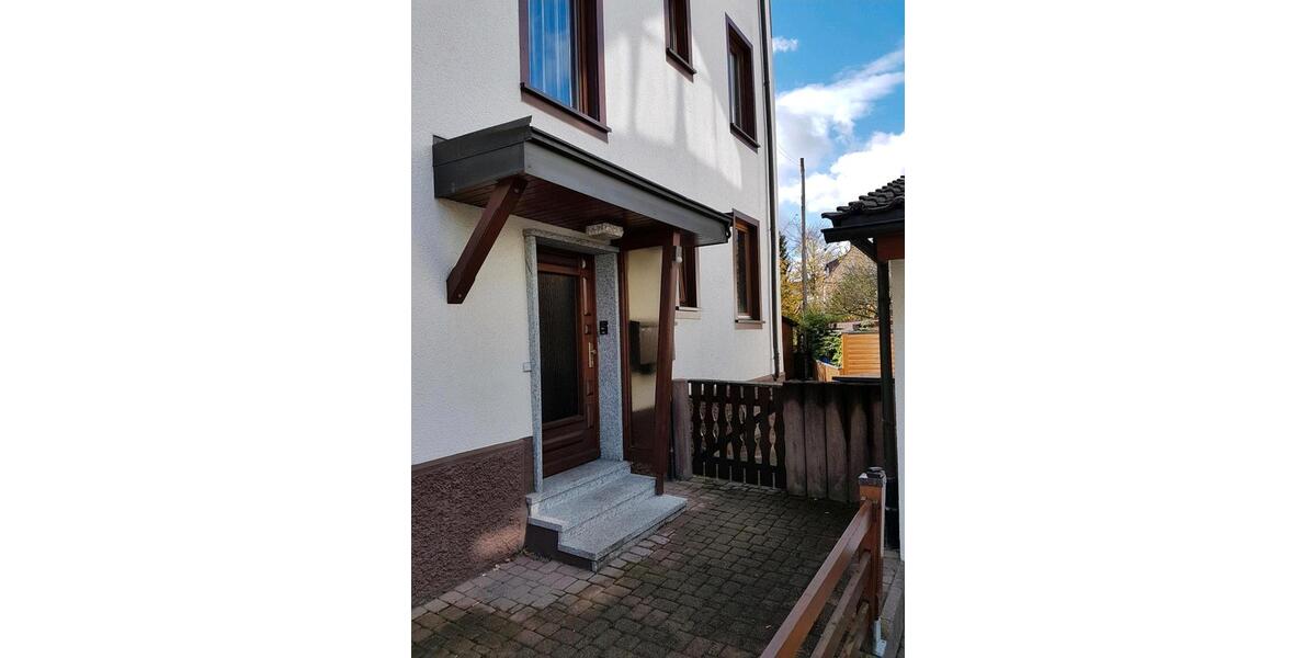 Etagenwohnung Villingen-Schwenningen Schwenningen - 1 Zimmer, 18 m&sup2;, 400&euro; | Angebot:25658034