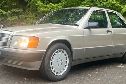 Mercedes-Benz 190 166.000 km 7.800 &euro; Villingen-Schwenningen 78054