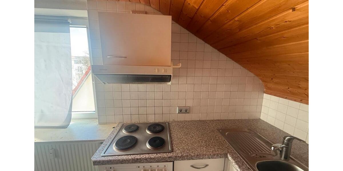 Dachgeschoßwohnung Villingen-Schwenningen Schwenningen - 2 Zimmer, 45 m&sup2;, 700&euro; | Angebot:25922260