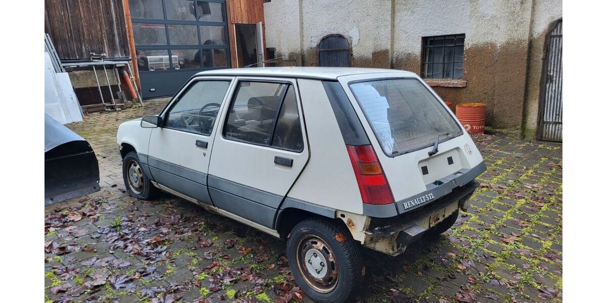 Renault R 5 99.999 km 750 &euro; ROTTWEIL 78628