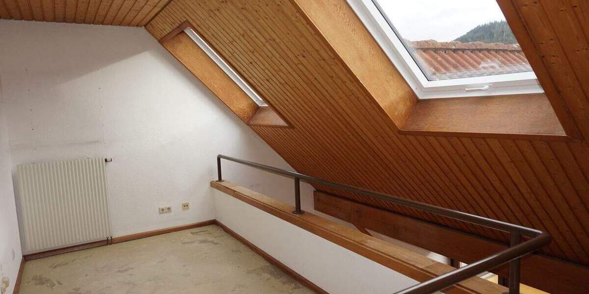 Etagenwohnung Schramberg - 2 Zimmer, 95 m&sup2;, 160.000&euro; | Angebot:25707911