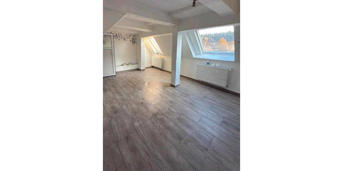 Dachgeschoßwohnung Tuttlingen - 4 Zimmer, 80 m&sup2;, 670&euro; | Angebot:25875407