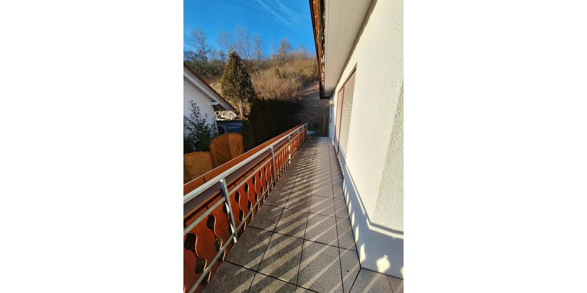 Erdgeschoßwohnung Tuttlingen - 3 Zimmer, 105 m&sup2;, 1.000&euro; | Angebot:25430717