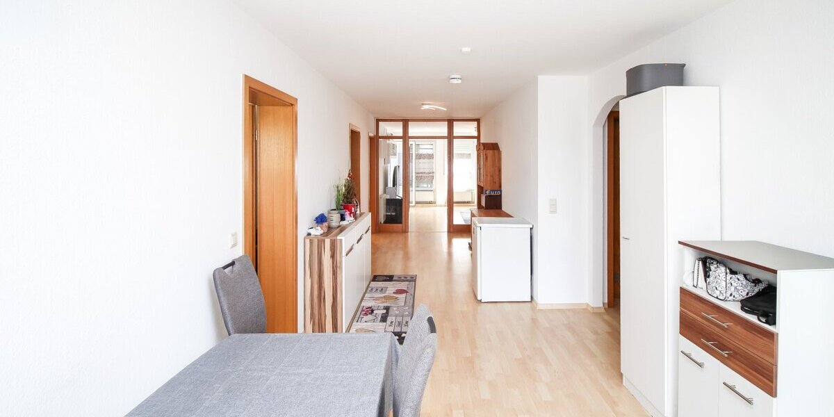 Großzügige 4,5-Zimmer-Wohnung mit Balkon, 2 Bädern & Garage in ruhiger Lage von Sulgen - Etagenwohnung Schramberg Sulgen | Angebot:26443295